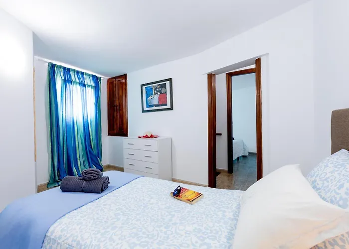 1h. Cozy Flores With Pool Адехе