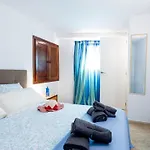 Апартаменти 1h. Cozy Flores With Pool *
