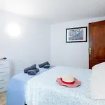 1h. Cozy Flores With Pool Апартаменти *