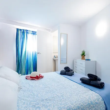 1h. Cozy Flores With Pool Apartman