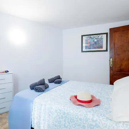 1h. Cozy Flores With Pool Apartman *