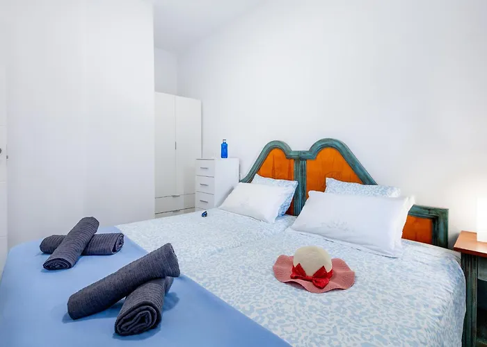 1h. Cozy Flores With Pool Апартаменти *