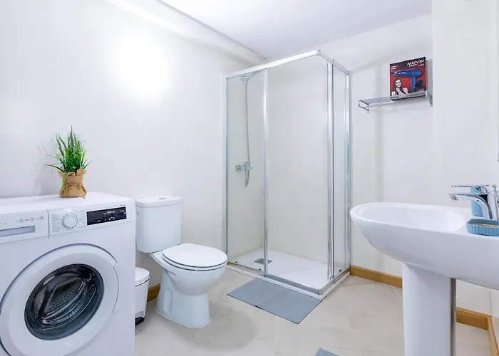 1h. Cozy Flores With Pool * Адехе