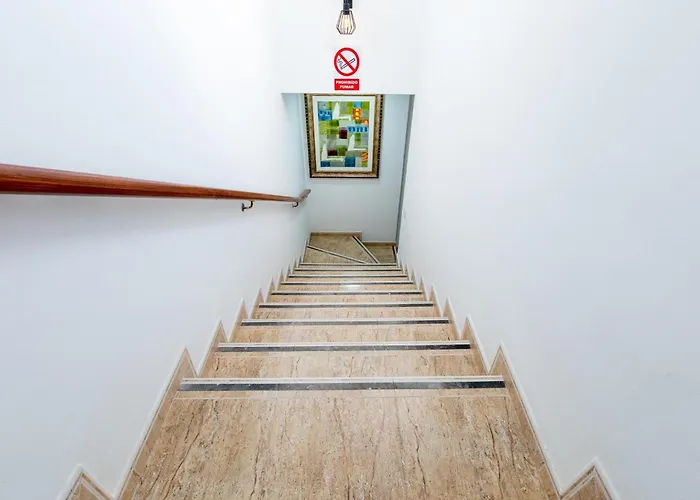 Апартаменти 1h. Cozy Flores With Pool Адехе